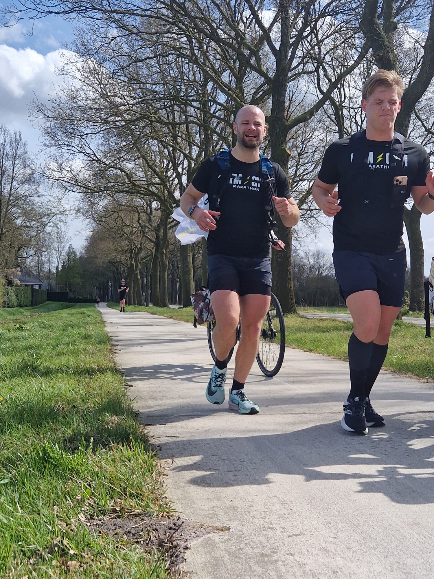 Lopers onderweg tijdens de Gym ⚡ Gym Marathon 2026